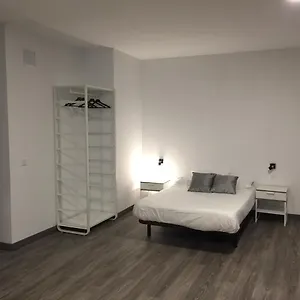  Apartment And Kitchen